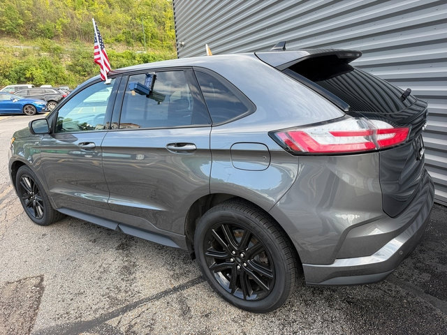 Certified 2024 Ford Edge ST-Line AWD/4WD image 4
