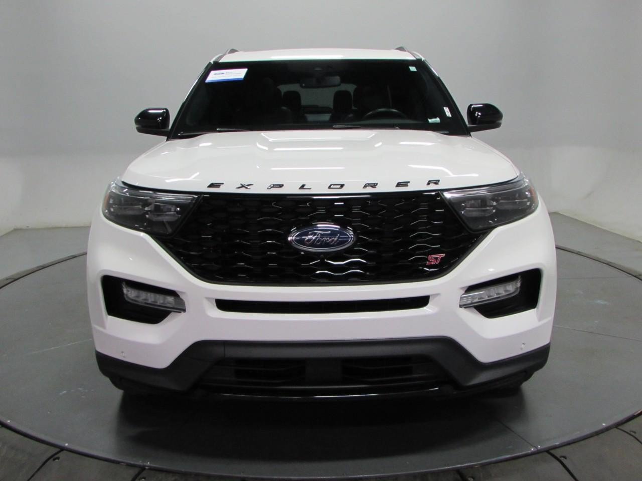 Certified 2024 Ford Explorer ST w/ Equipment Group 401A AWD/4WD image 2