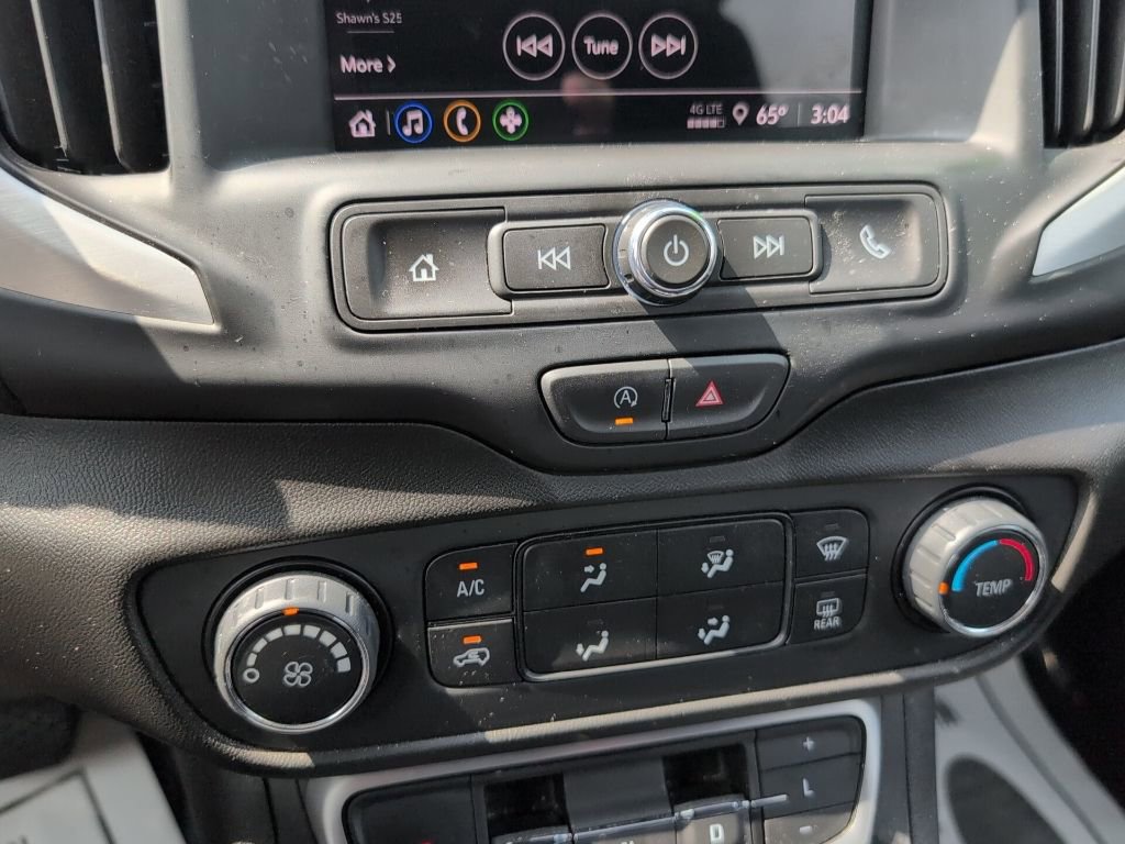 Used 2024 GMC Terrain SLE image 17