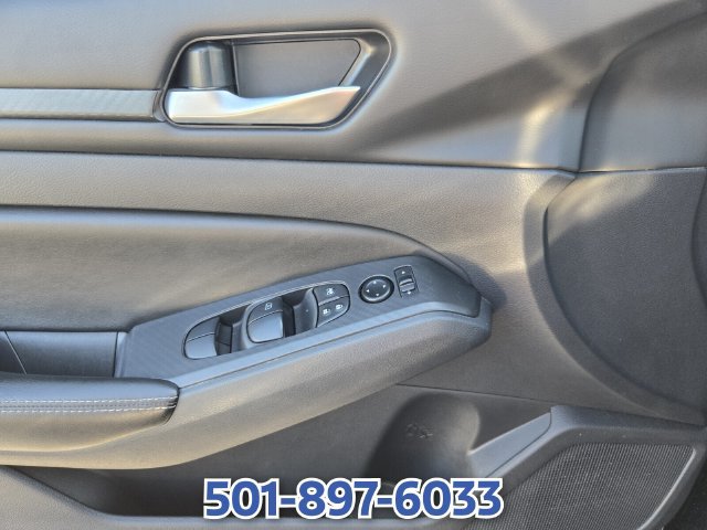 Used 2024 Nissan Altima 2.5 SV FWD image 29