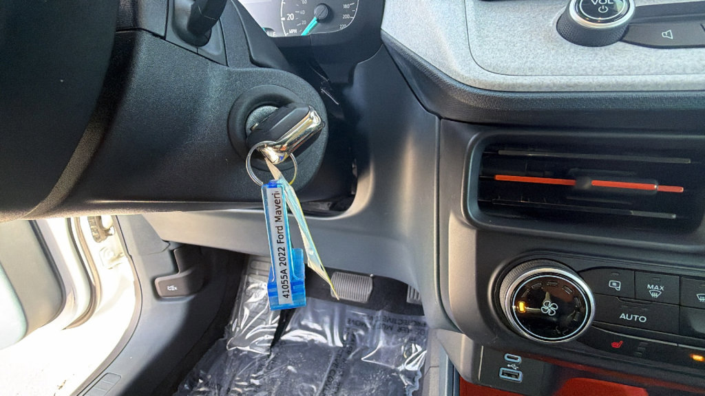 Certified 2022 Ford Maverick XLT w/ Equipment Group 300A Standard image 17