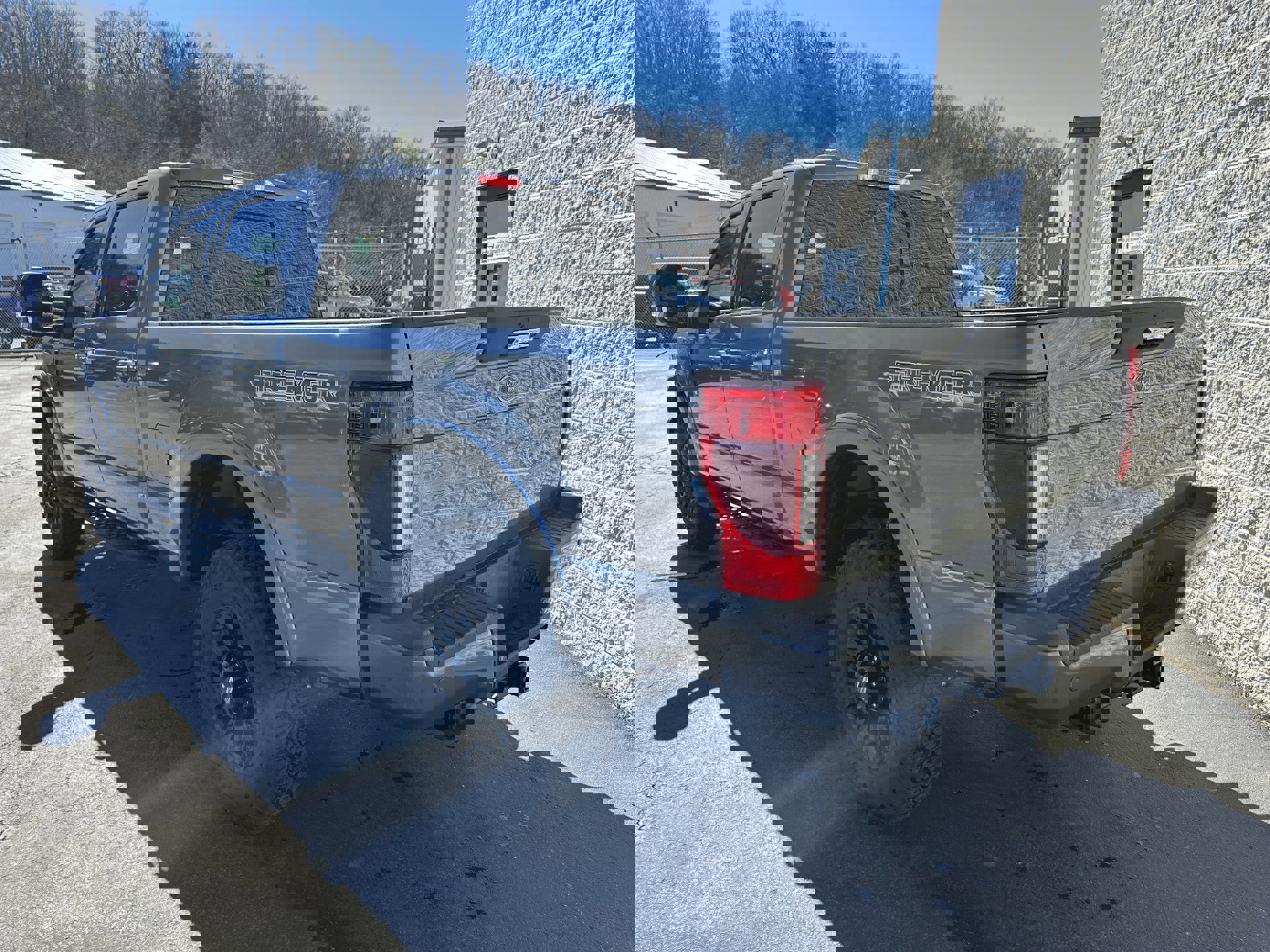 Certified 2022 Ford F350 Lariat w/ Tremor Off-Road Package image 4