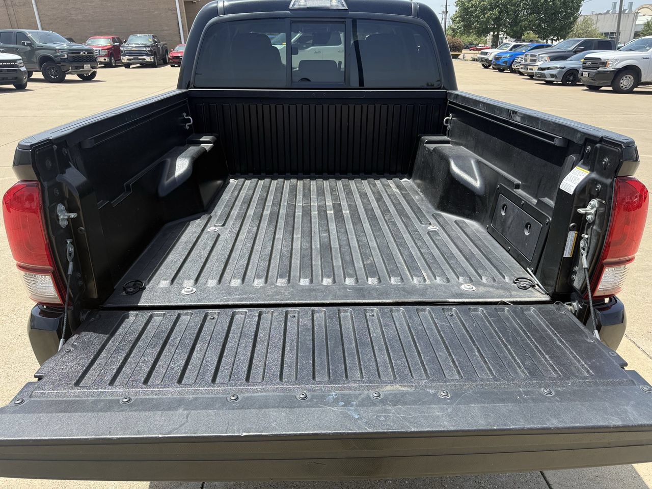 Used 2022 Toyota Tacoma SR w/ SR Convenience Package RWD image 27