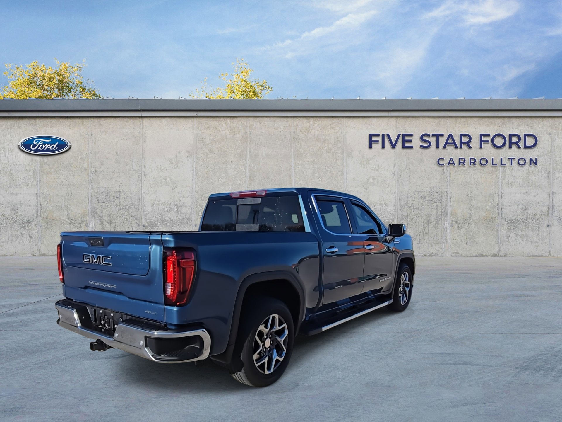 Used 2024 GMC Sierra 1500 SLT image 5