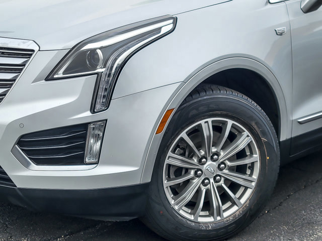 Used 2018 Cadillac XT5 Luxury w/ Driver Awareness Package image 9