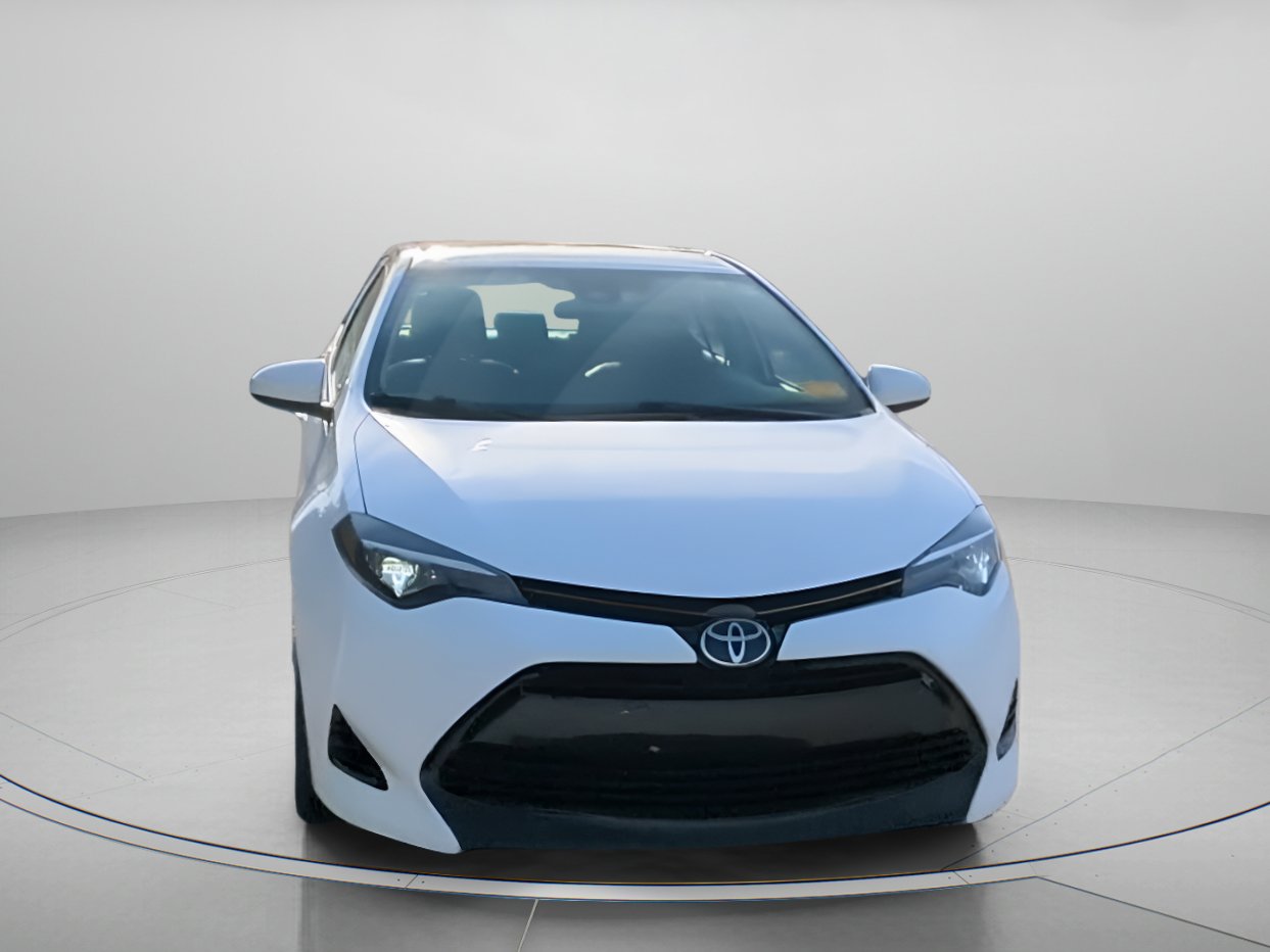 Used 2018 Toyota Corolla LE image 5