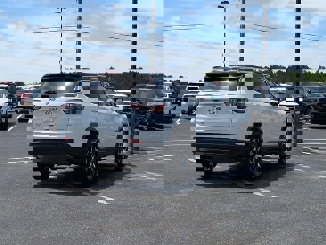 Used 2024 Jeep Compass Limited AWD/4WD image 5