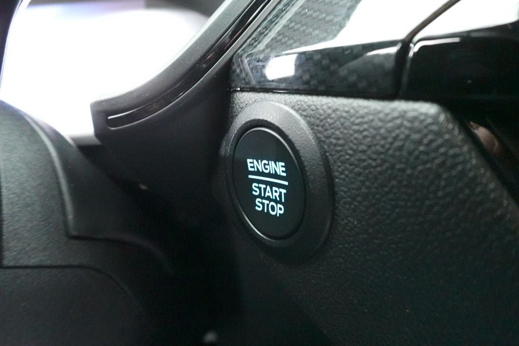 Certified 2025 Ford Escape ST-Line AWD/4WD image 19