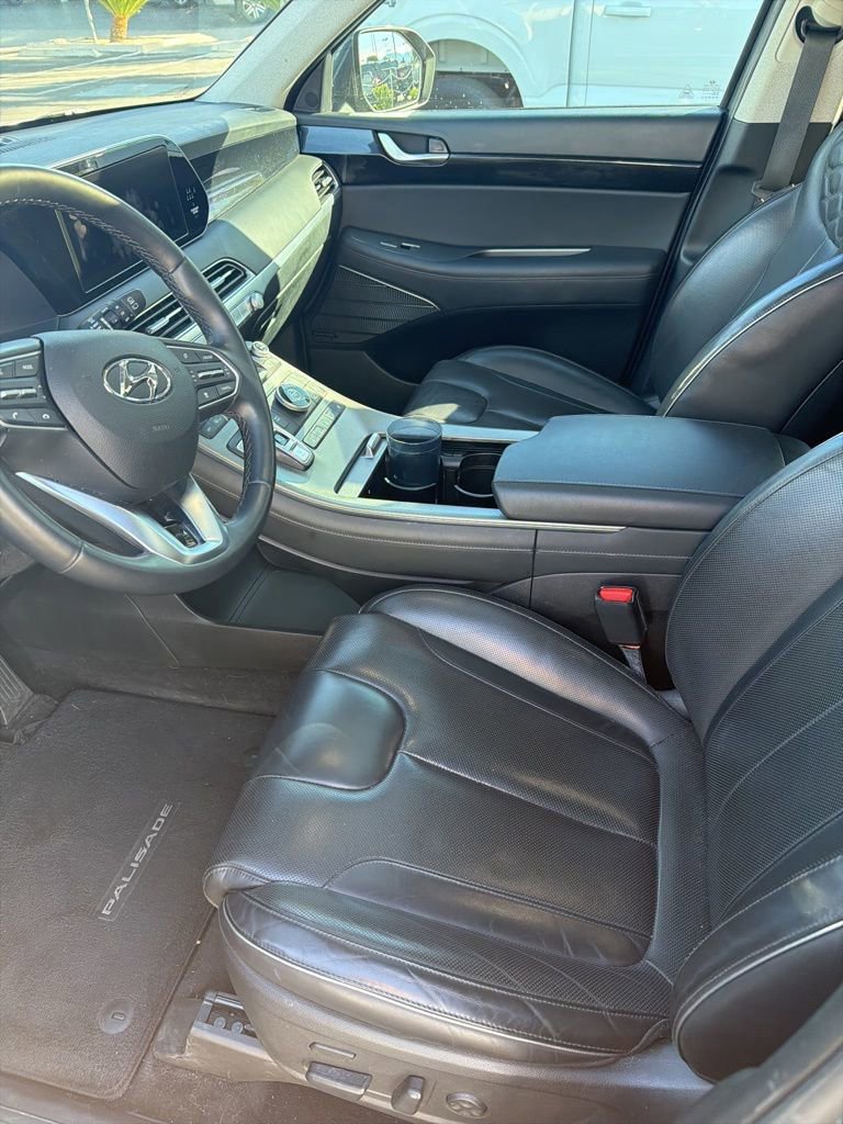 Used 2022 Hyundai Palisade Limited FWD image 2