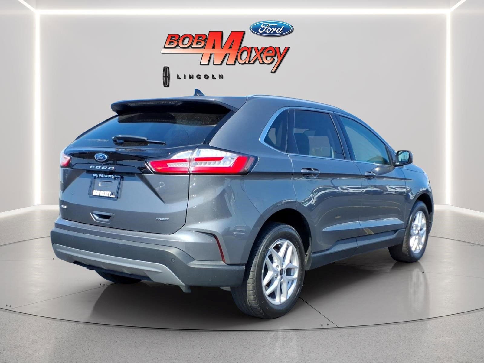 Certified 2024 Ford Edge SEL w/ Convenience Package AWD/4WD image 9