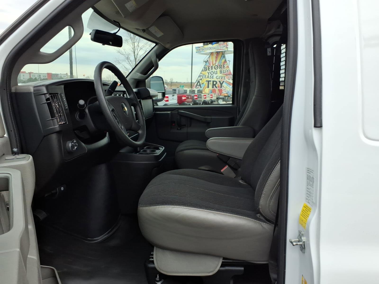 Used 2024 Chevrolet Express 2500 w/ Driver Convenience Package image 12