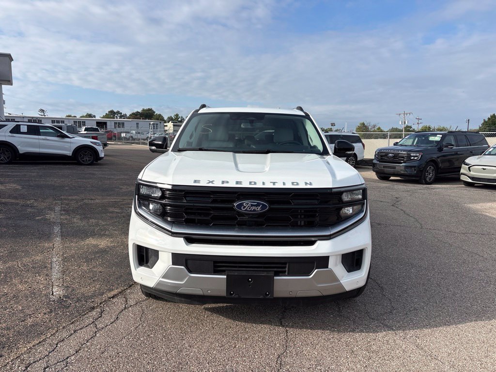Certified 2025 Ford Expedition Max Platinum AWD/4WD image 2