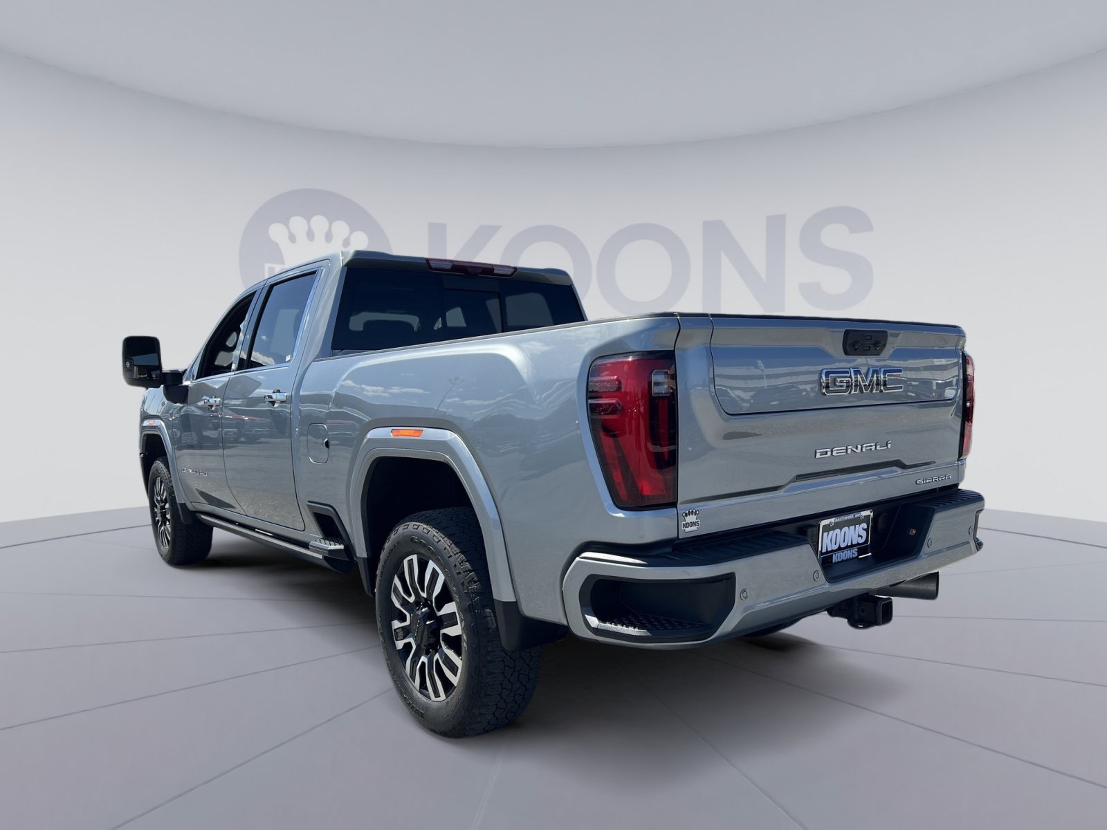 Used 2024 GMC Sierra 2500 Denali Ultimate AWD/4WD image 4