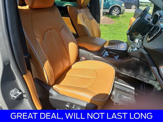 Used 2022 Chrysler Pacifica Pinnacle AWD/4WD image 10