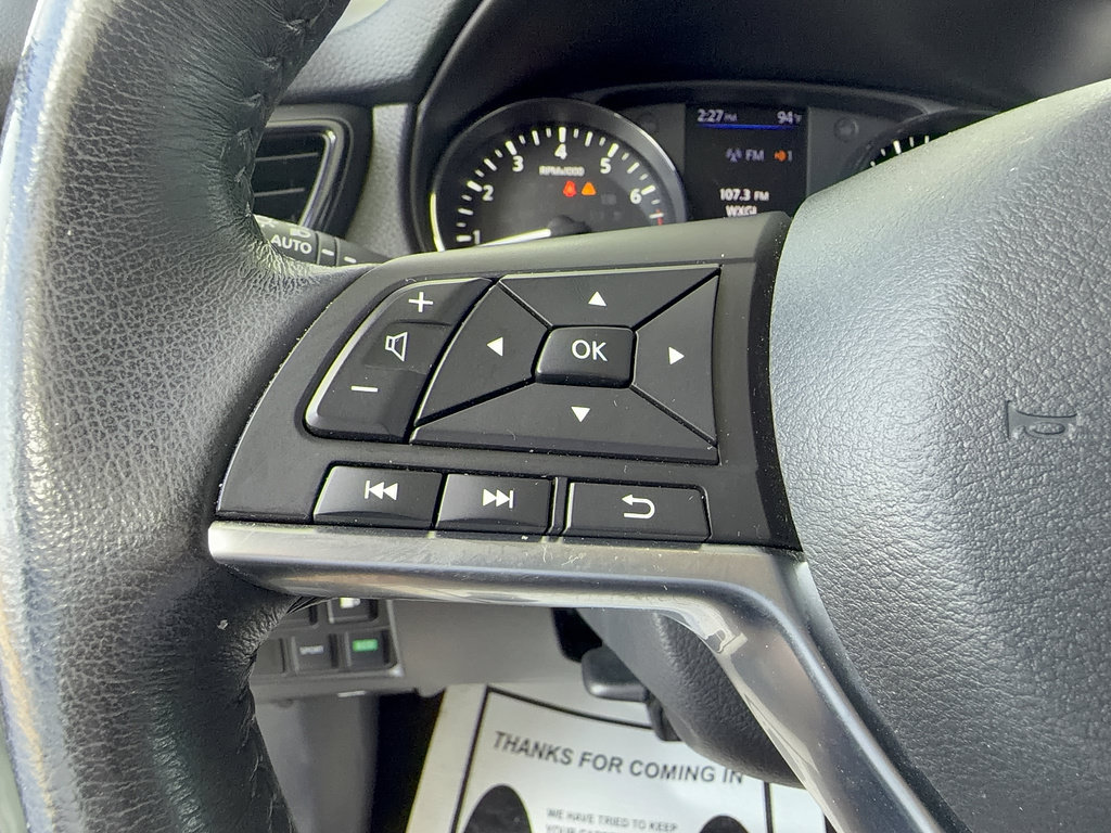 Used 2018 Nissan Rogue SL w/ Premium Package FWD image 24