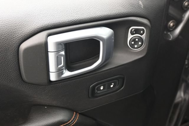Used 2022 Jeep Gladiator Mojave w/ LED Lighting Group AWD/4WD image 12