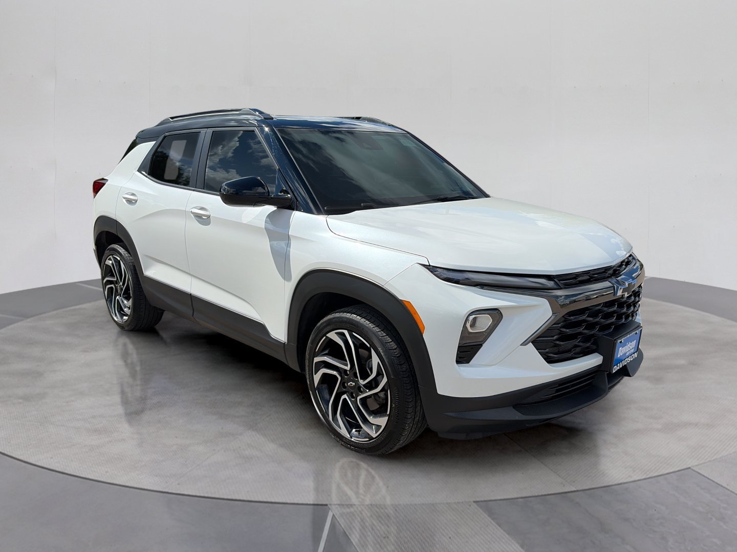 Used 2025 Chevrolet TrailBlazer RS w/ Convenience Package AWD/4WD image 9
