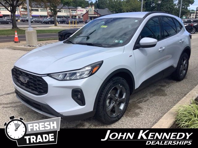 Certified 2025 Ford Escape ST-Line Select AWD/4WD image 7