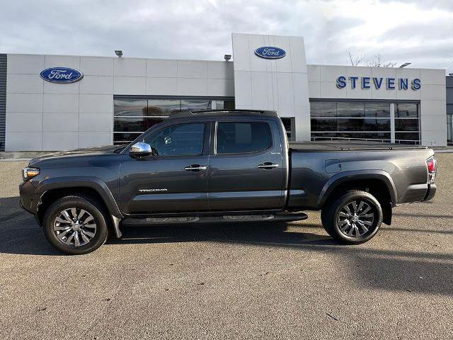 Used 2022 Toyota Tacoma Limited image 4