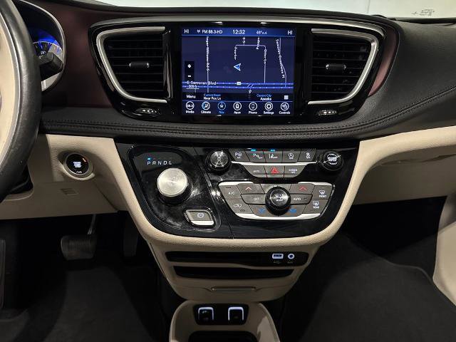 Used 2020 Chrysler Pacifica Limited w/ Advanced Safetytec Group image 25