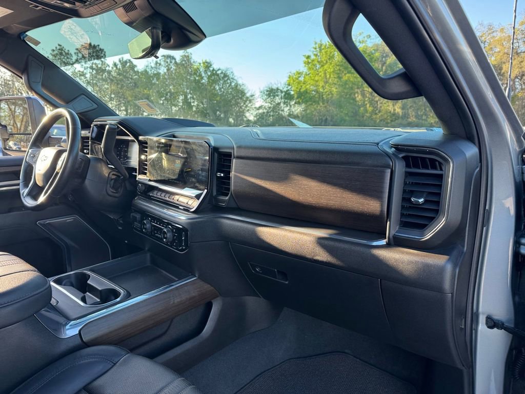 Used 2025 Chevrolet Silverado 2500 High Country w/ High Country Premium Package image 19