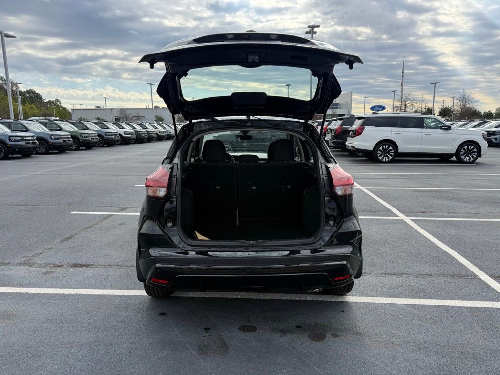 Used 2023 Nissan Kicks S w/ Interior Electronics Package image 9