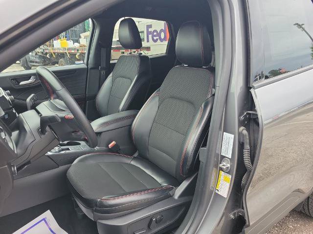 Certified 2025 Ford Escape ST-Line Select AWD/4WD image 17