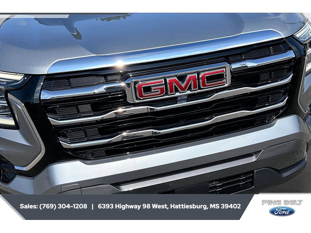 Used 2025 GMC Terrain Elevation FWD image 25