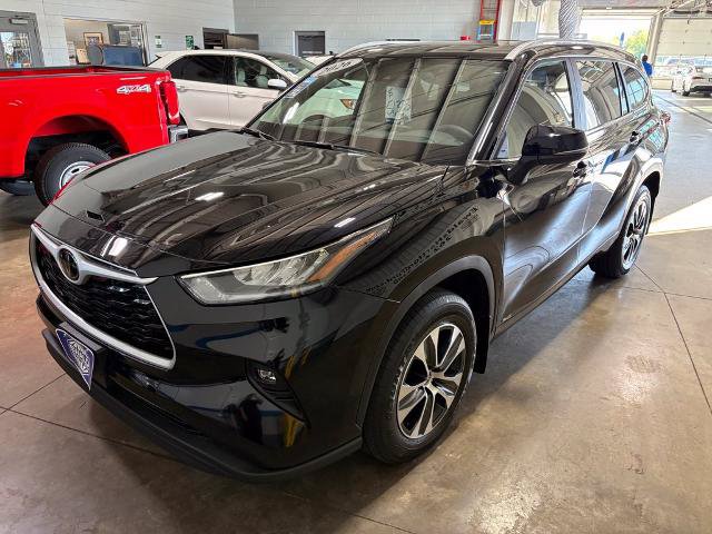 Used 2026 Toyota Highlander XLE AWD/4WD image 4
