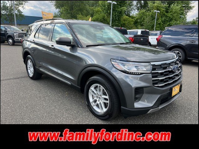 Certified 2025 Ford Explorer Active AWD/4WD image 1