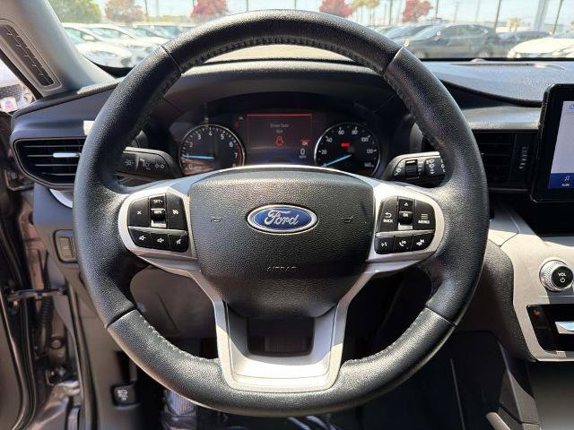 Certified 2023 Ford Explorer XLT RWD image 9