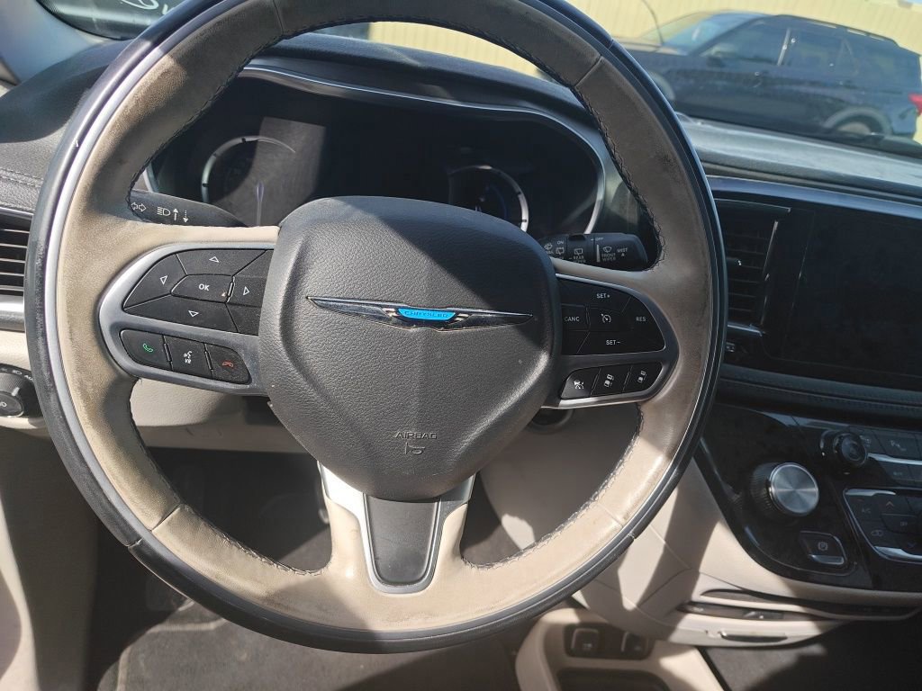 Used 2018 Chrysler Pacifica Limited w/ Advanced Safetytec Group image 14