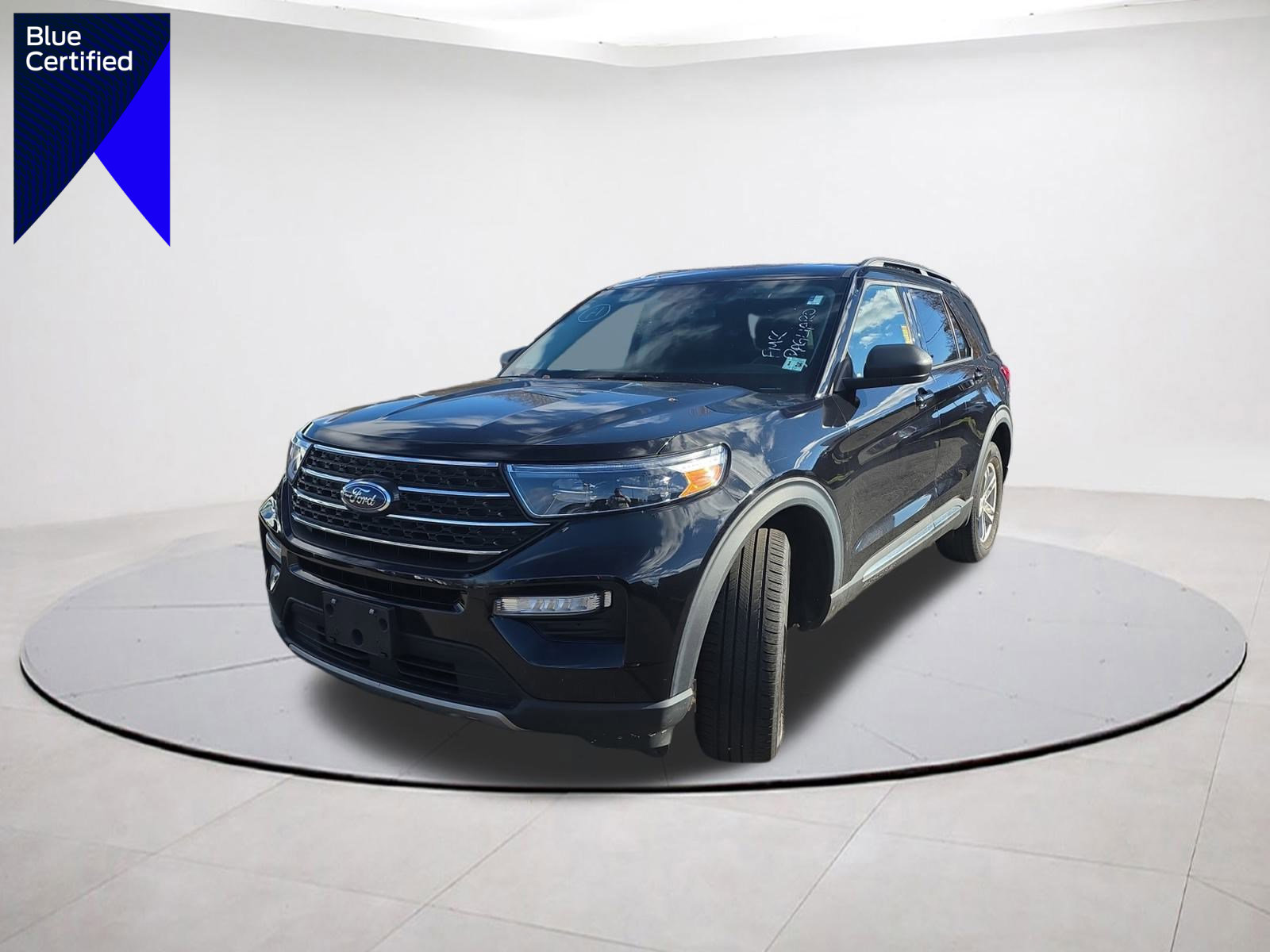 Certified 2022 Ford Explorer XLT w/ Equipment Group 202A