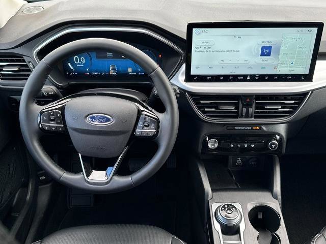 Certified 2025 Ford Escape Platinum AWD/4WD image 13