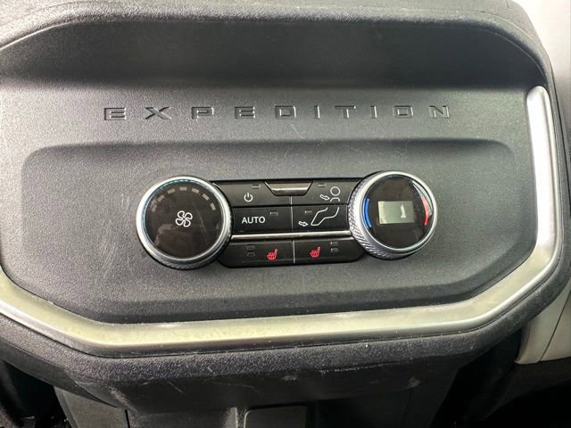 Certified 2025 Ford Expedition Max Platinum w/ Driver's Package AWD/4WD image 33