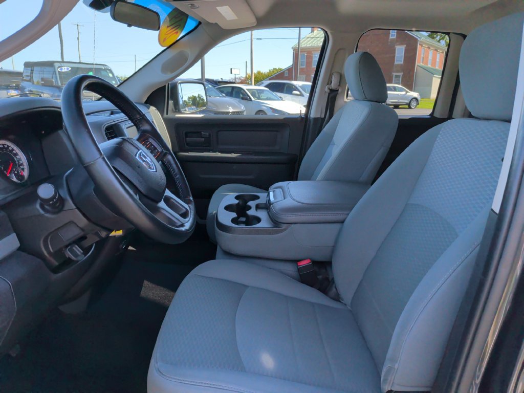 Used 2019 RAM 1500 Express AWD/4WD image 15