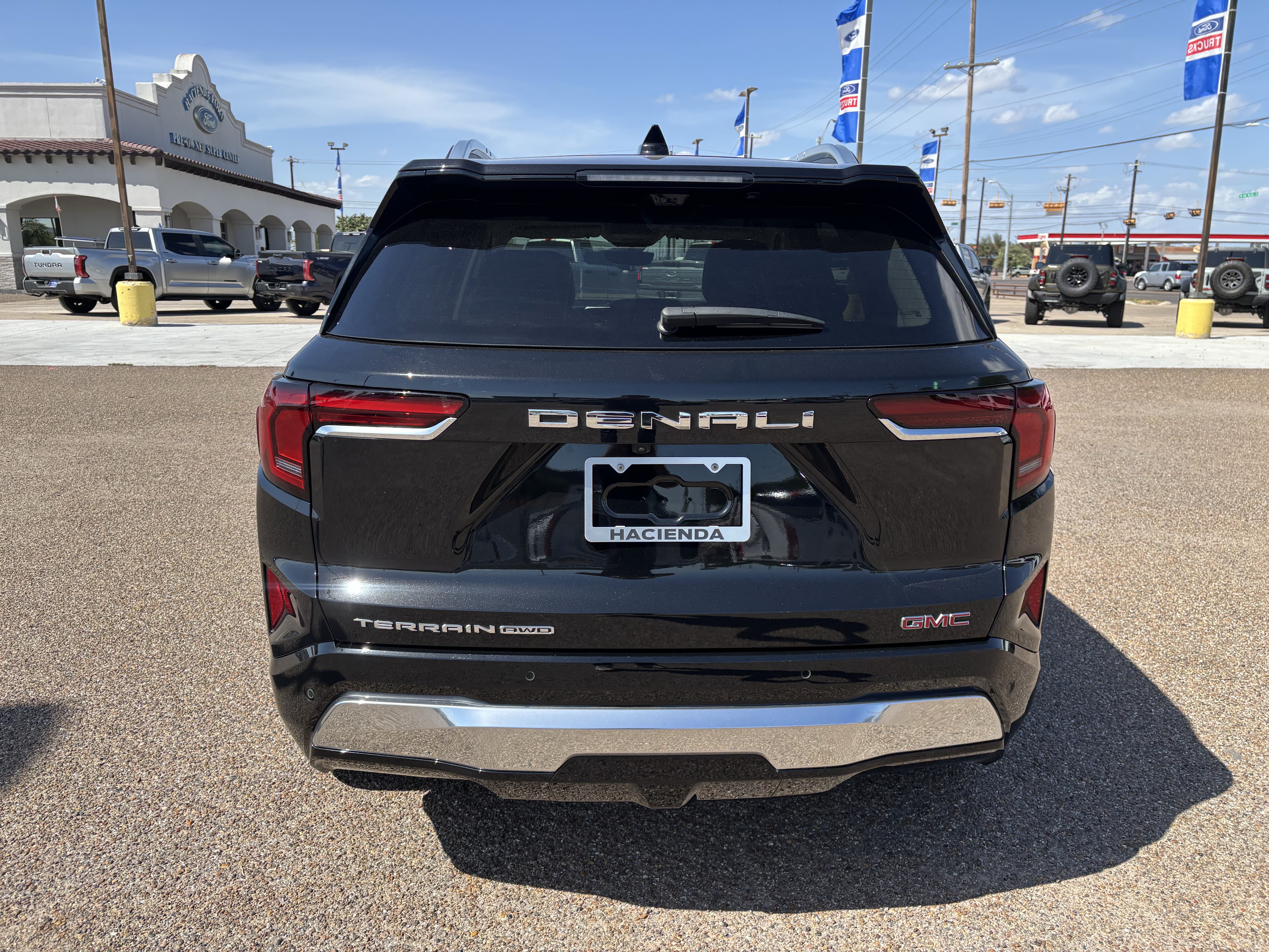 Used 2026 GMC Terrain Denali AWD/4WD image 4