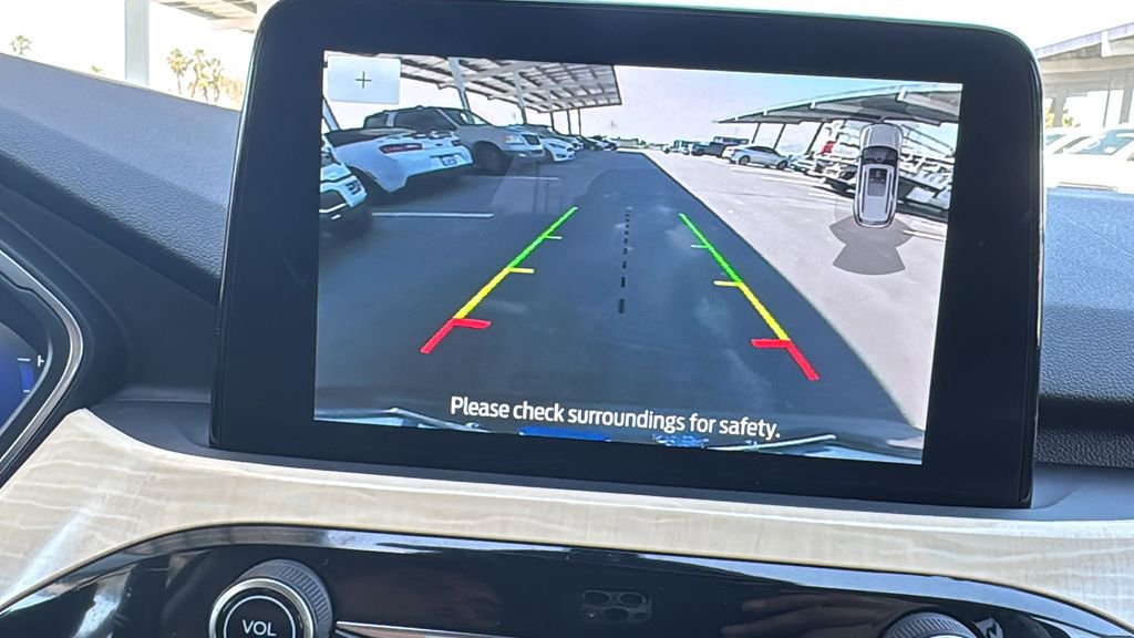 Certified 2022 Ford Escape Titanium w/ Titanium Elite Package image 16