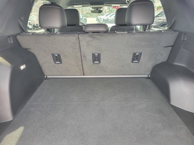 Used 2025 Chevrolet Equinox LT w/ Convenience Package II image 24