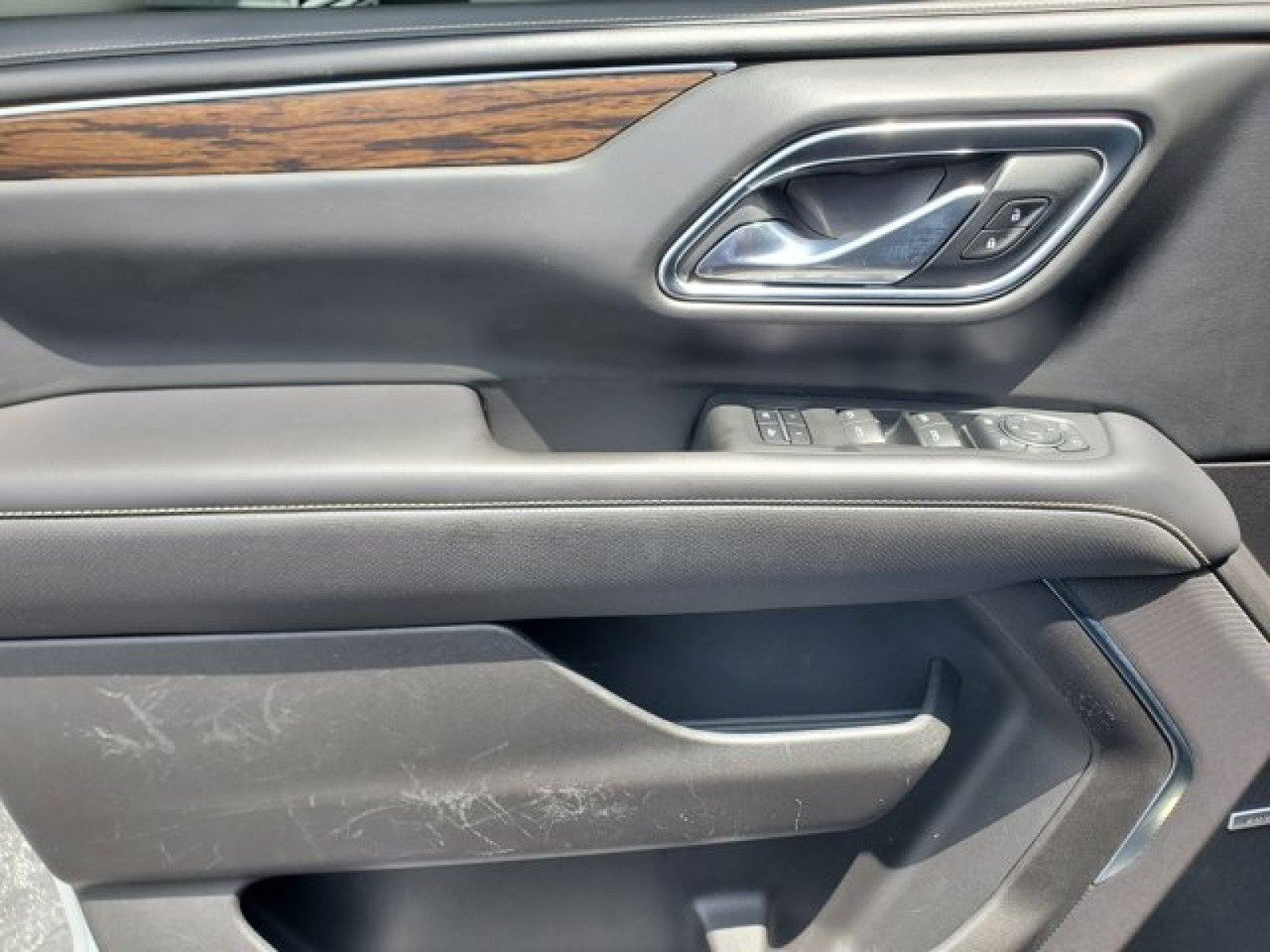 Used 2021 Chevrolet Tahoe Premier RWD image 13