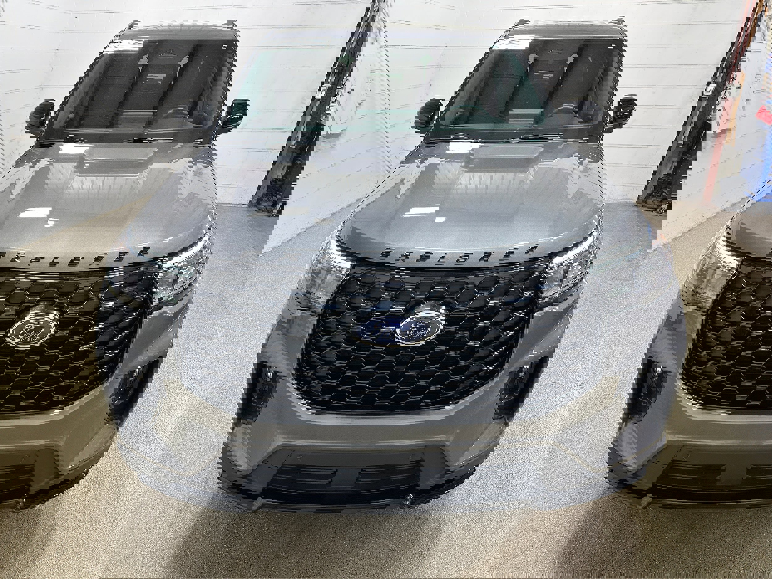 Certified 2025 Ford Explorer ST-Line image 9