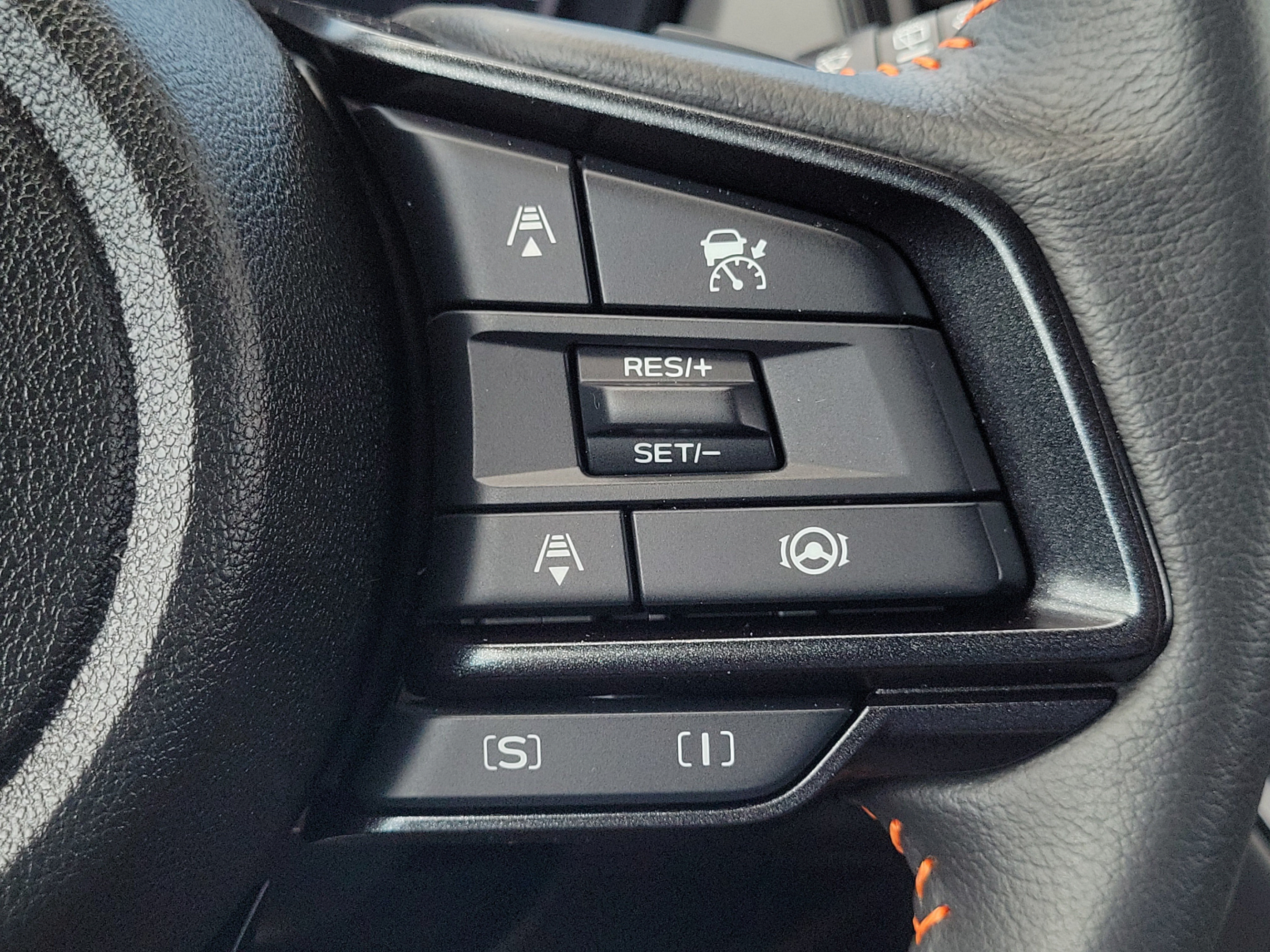 Used 2024 Subaru Crosstrek 2.5i Limited w/ Crosstrek Mirror Package AWD/4WD image 24