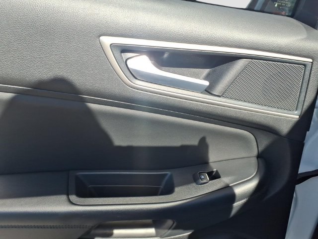 Certified 2024 Ford Edge SEL AWD/4WD image 9