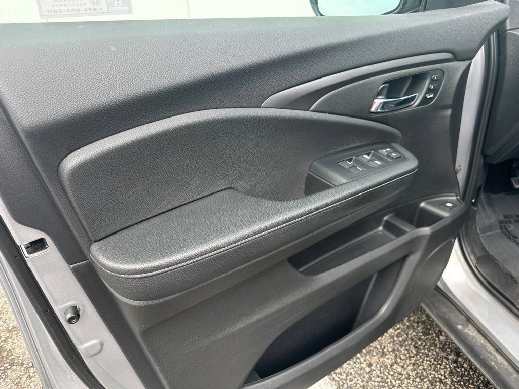 Used 2023 Honda Ridgeline RTL-E image 13