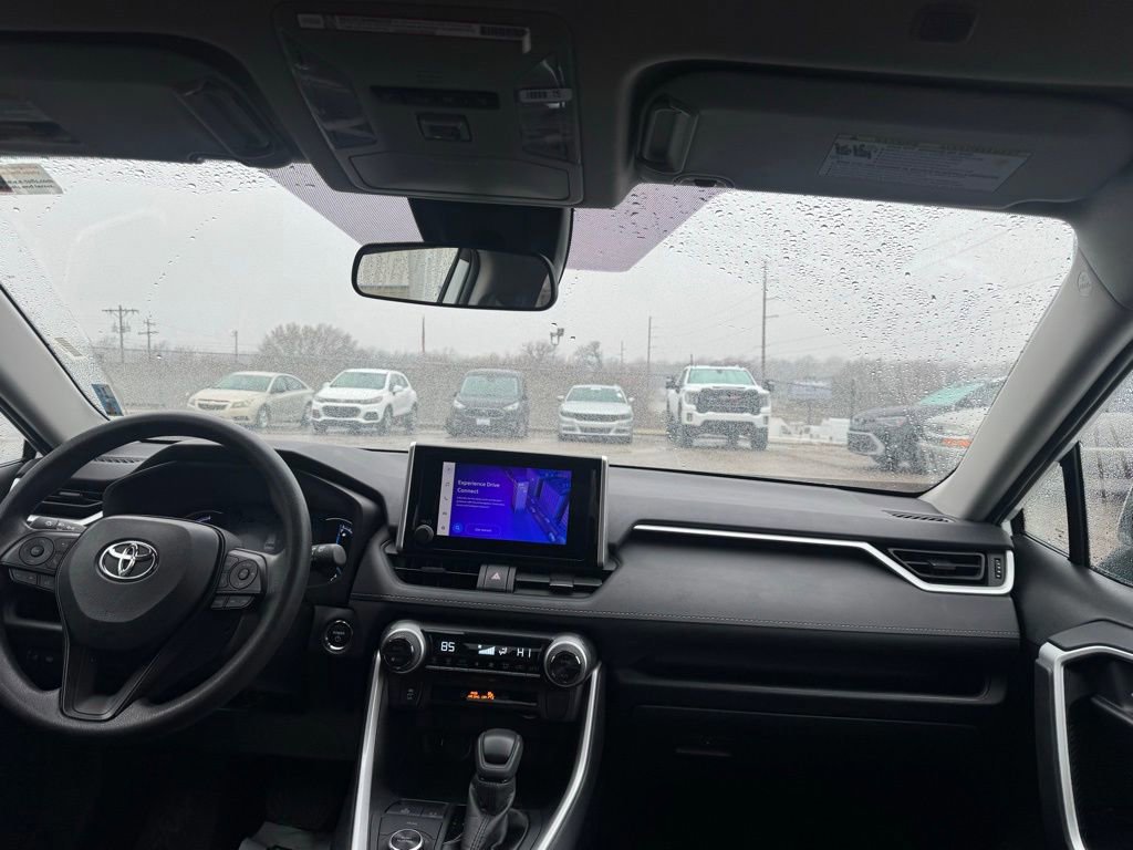 Used 2025 Toyota RAV4 XLE image 10