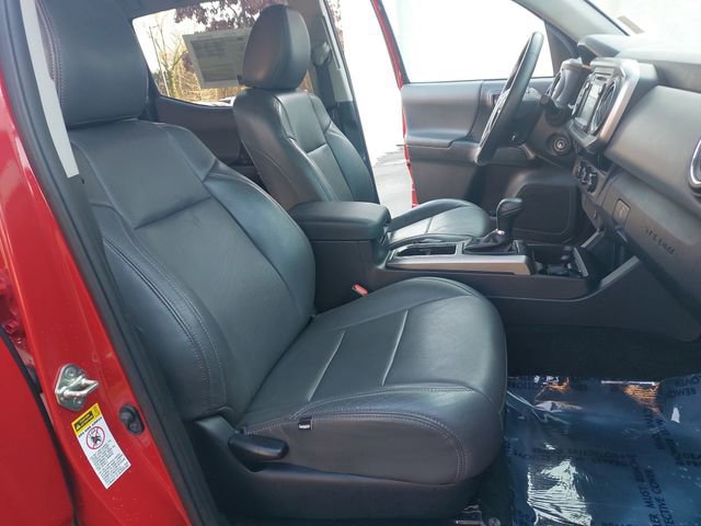 Used 2017 Toyota Tacoma SR5 w/ Tow Package image 10