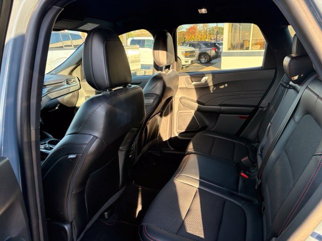 Certified 2023 Ford Escape ST-Line Elite AWD/4WD image 17