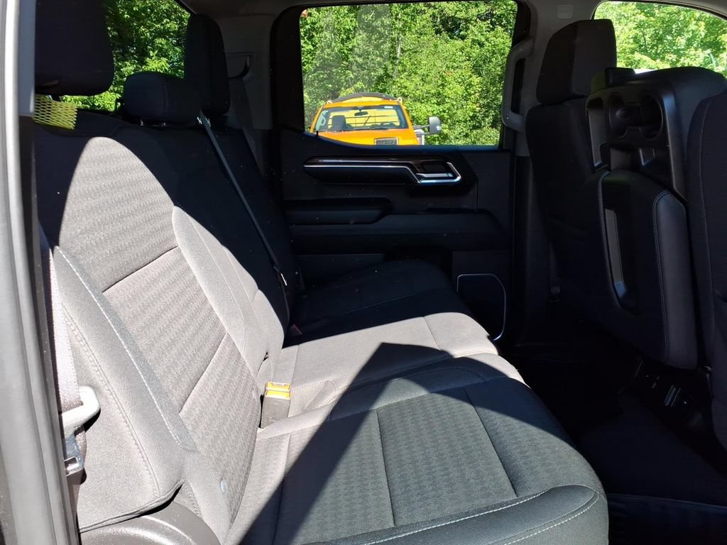 Used 2023 Chevrolet Silverado 1500 RST w/ Z71 Off-Road Package AWD/4WD image 16