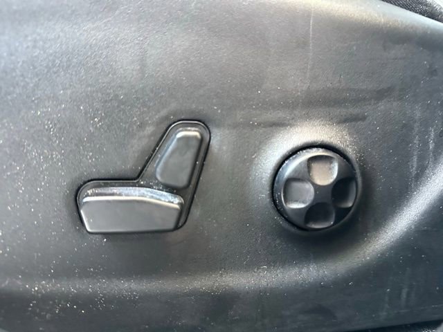 Used 2019 Jeep Cherokee Limited w/ Luxury Group image 30