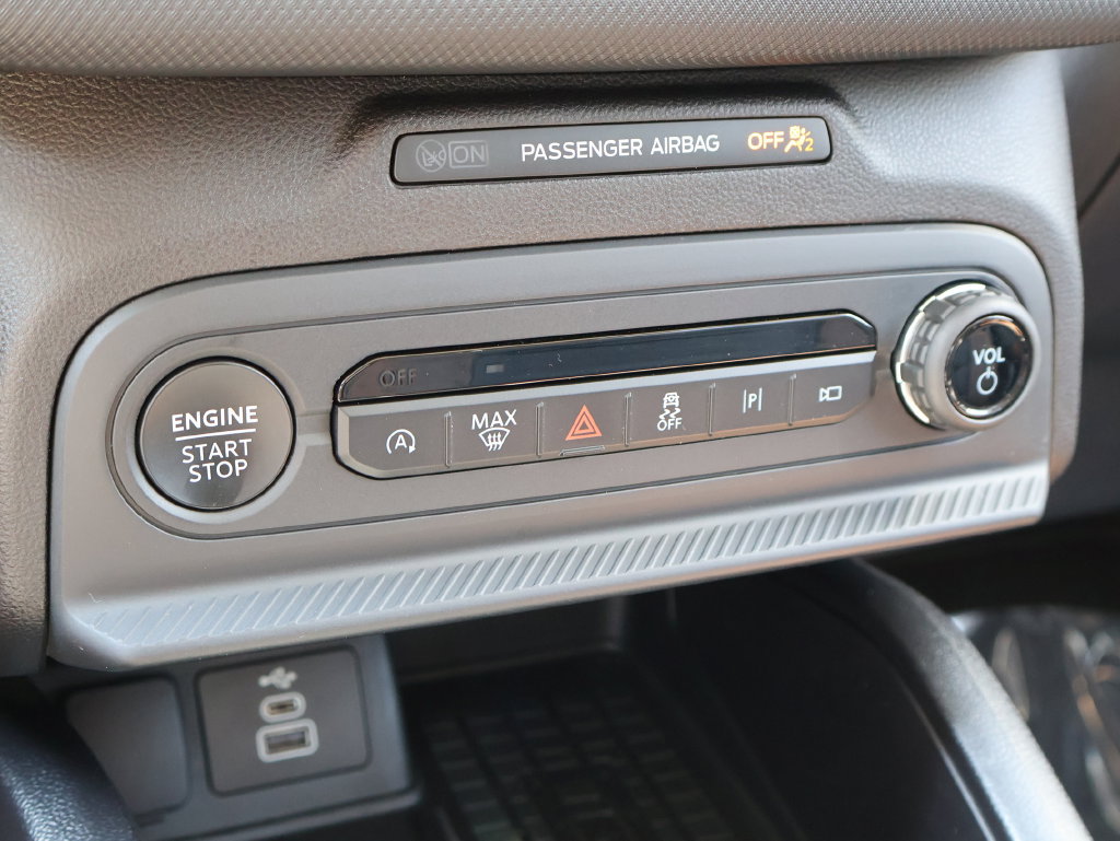 Certified 2025 Ford Bronco Sport Outer Banks w/ Outer Banks Tech Package+ AWD/4WD image 36